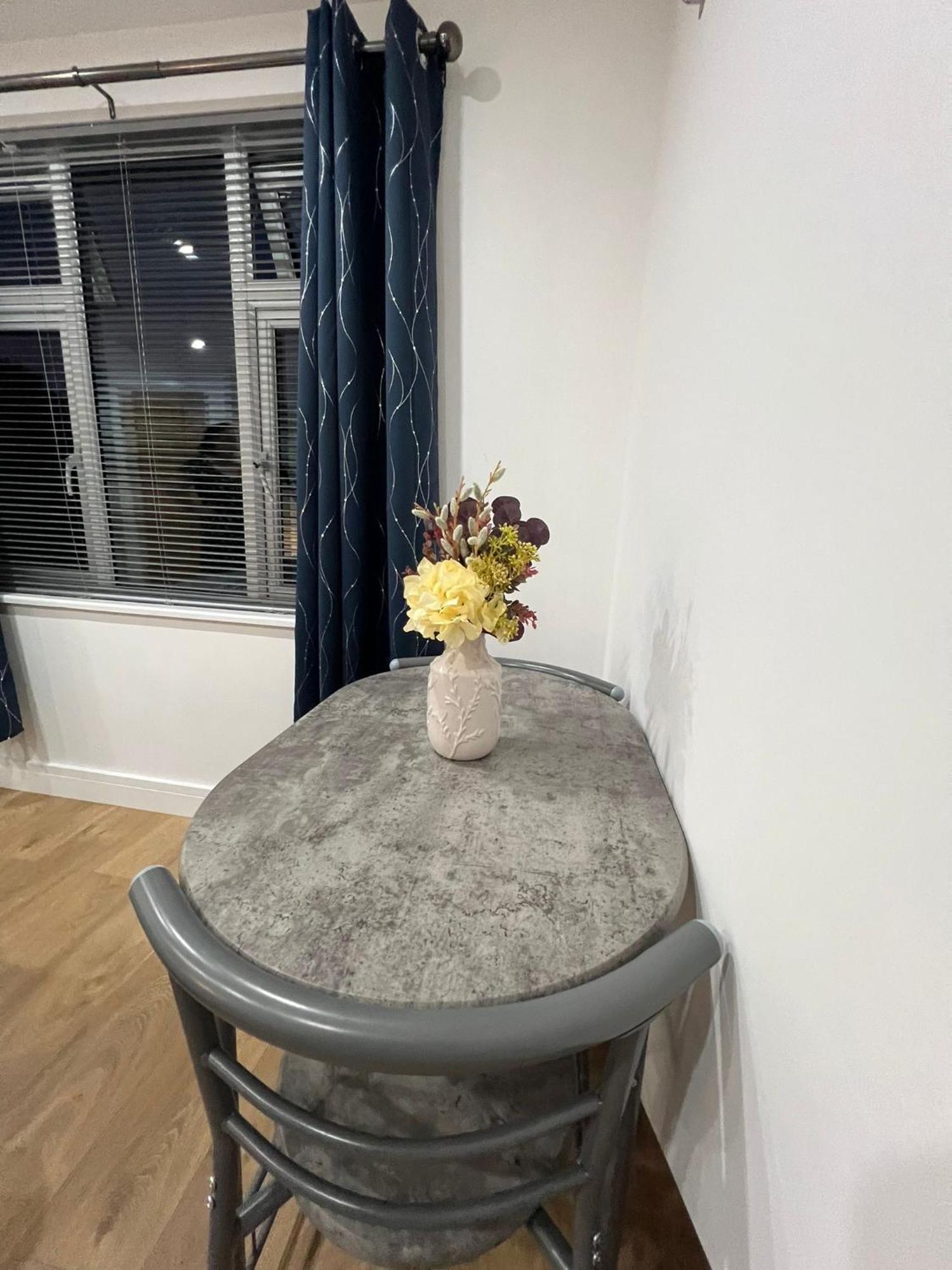Modern Suite 1 Feltham المظهر الخارجي الصورة
